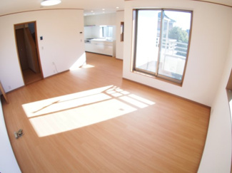 【居間・リビング】 | さいたま市見沼区深作２丁目　中古戸建て