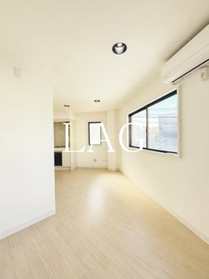 【居間・リビング】 | クロスロード東新小岩 | 洋室のお部屋です。