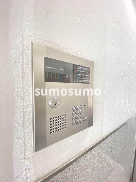 尼崎市南塚口町３丁目の賃貸マンションの外観