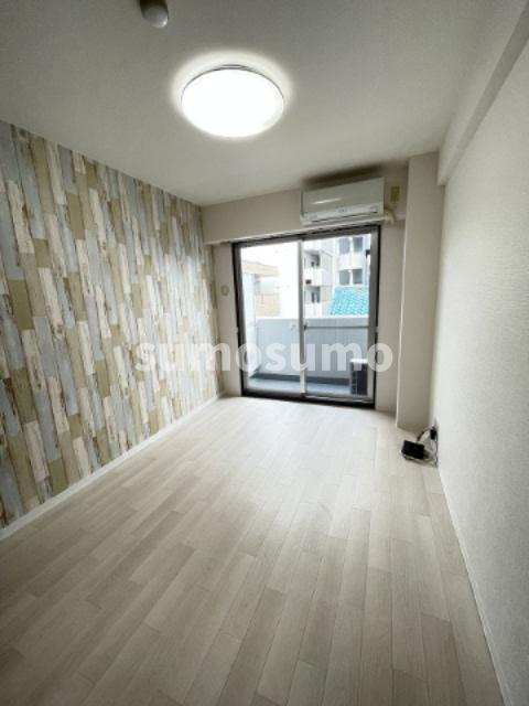 尼崎市南塚口町３丁目の賃貸マンションの居間・リビング