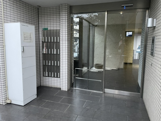 RESIDENCE MIWAのエントランス