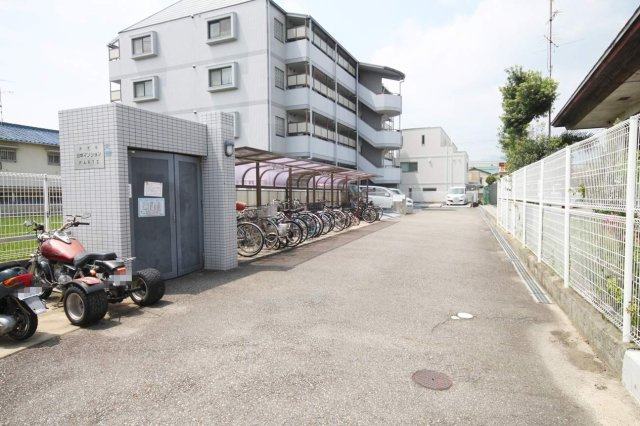 ボナミ田中マンションⅡの駐車場