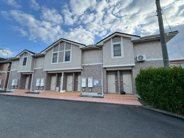 福岡県うきは市　3棟一括アパートの外観パース