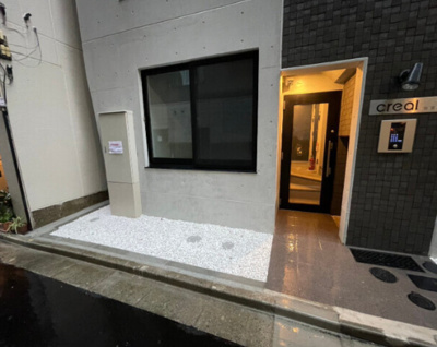 【エントランス】 | CREAL新富町