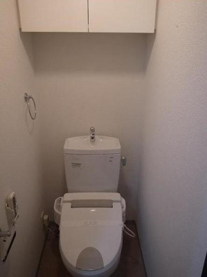 【トイレ】 | GENOVIA中野・都立家政 | 温水洗浄便座。