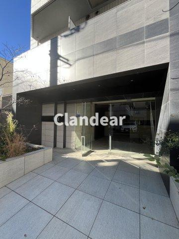 アイル東京スカイツリー弐番館のエントランス|ドキドキの新生活も、安心してスタート。ぴったりの住まいを見つけませんか？クランディアが一緒に住まい選びをサポートします‼　まずは、お気軽にお問合せください　＃クランディア