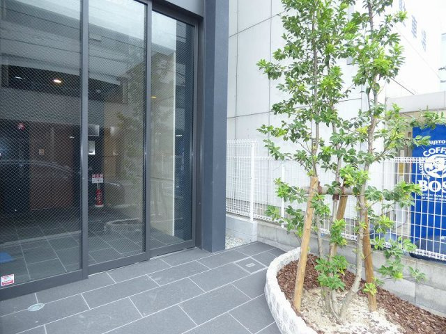 プレミアムコート谷町4丁目のエントランス