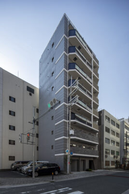 シーズンフラッツ新町の外観
