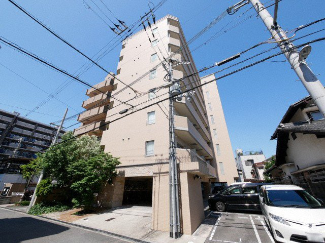 東明マンション新東の外観
