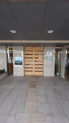 【エントランス】