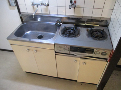 【キッチン】 | いほりコーポ | ２口ガスコンロで料理もやりやすいですね