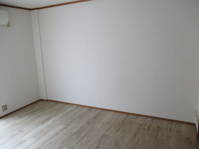 【居間・リビング】 | いほりコーポ | きれいなお部屋で広々と使えます