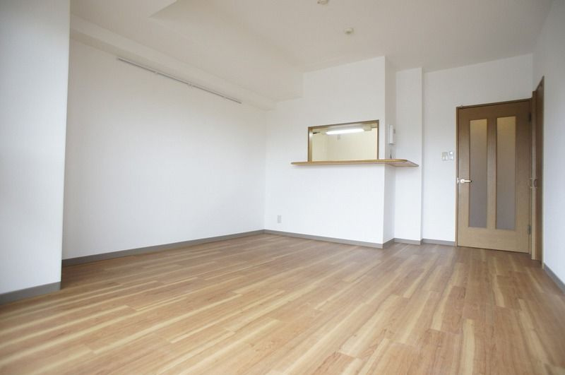 メゾンドソレイユの居間・リビング