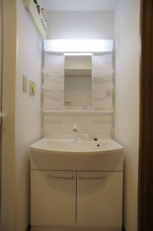 メゾンドソレイユの独立洗面台