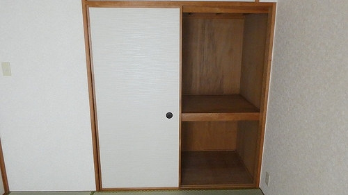 ライオンズマンション淵野辺駅前の収納|押入　内装後