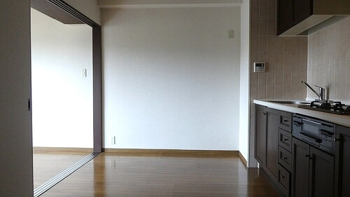 ライオンズマンション淵野辺駅前の居間・リビング|ダイニング　約6.2畳　内装後