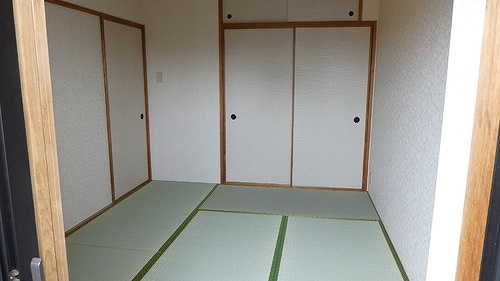 ライオンズマンション淵野辺駅前の居間・リビング|和室　内装後