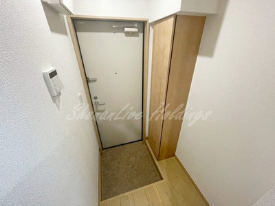 【玄関】 | パルトネール岸谷 | シューズボックスで玄関すっきり♪