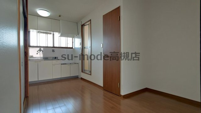 京口住宅の洋室