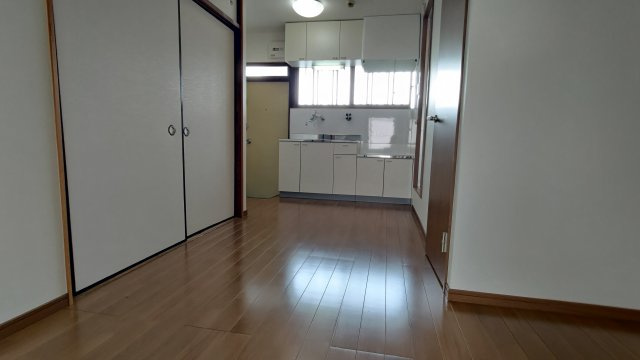 京口住宅の洋室