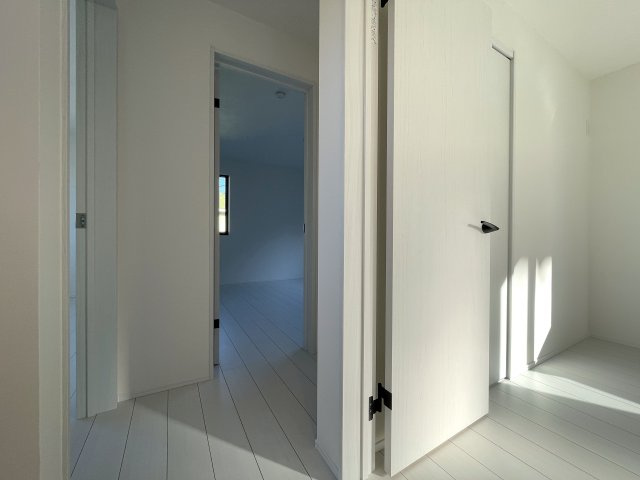 アスレチック感ある広さに眺望もGOOD！庭の活用したい方は注目デス！『保土ケ谷区鎌谷町』新築戸建の洋室|個人の部屋や寝室として使える洋室です