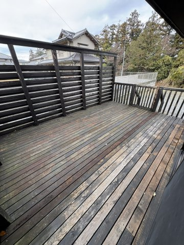 ときがわ町大字玉川　中古戸建のバルコニー|ウッドデッキ