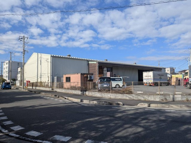 蕨市錦町２丁目の倉庫