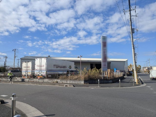 蕨市錦町２丁目の倉庫の外観