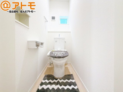 【トイレ】 | 田方郡函南町仁田第12　新築一戸建て　2号棟 | 窓があり換気もすぐにできる、清潔感のあるトイレです♪