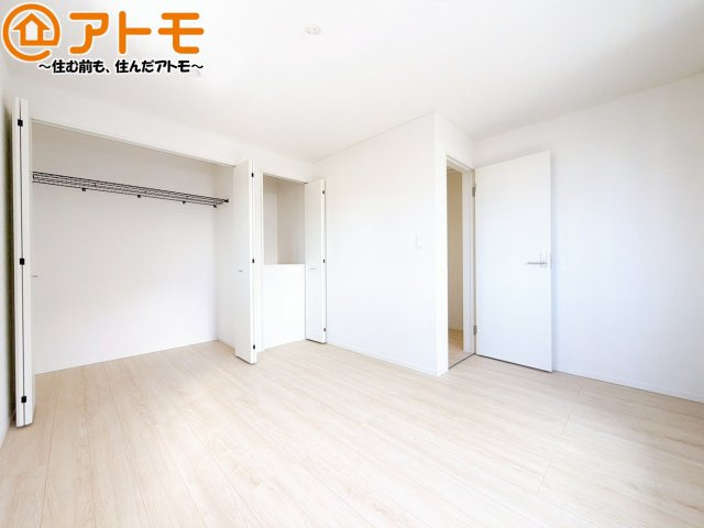 【寝室】 | 田方郡函南町仁田第12　新築一戸建て　2号棟 | 毎日すごす部屋の広さや陽当りも気になるポイントですね！現地で体感してみてください♪