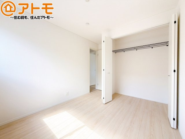 【子供部屋】 | 田方郡函南町仁田第12　新築一戸建て　2号棟 | 広々使える収納付きの洋室です♪