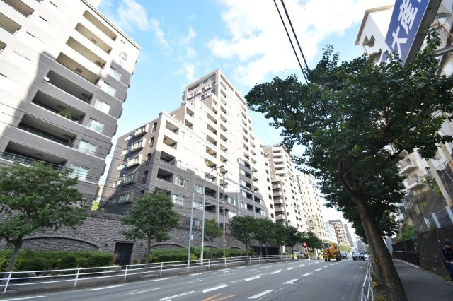 コアマンション桜坂プレジオ弐番館の外観