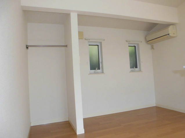 ユウシンハウス　オール電化　南向き　洗面所独立の収納