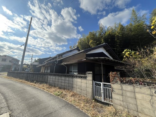 西条市丹原町北田野土地建物【100】土地130.15坪　建物41.04坪の外観