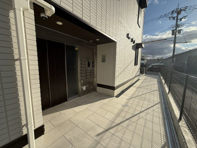 【エントランス】 | スペチアーレ赤川