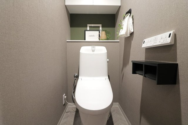 「西宮市マンション」ディアステージ西宮ブライタスのトイレ|シンプルで使いやすいトイレです
