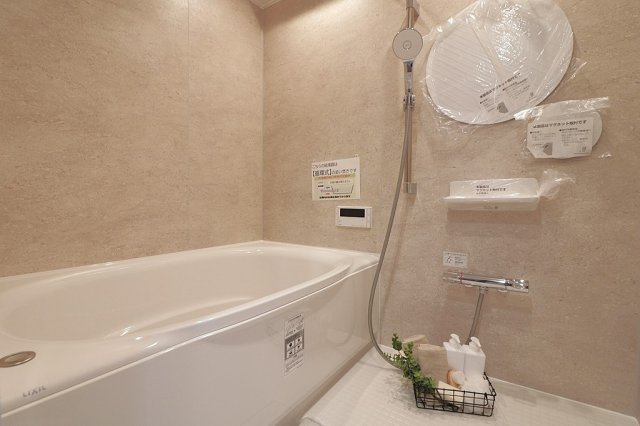 「西宮市マンション」ディアステージ西宮ブライタスの浴室|落ち着いた空間のお風呂です