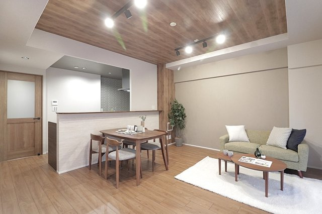 「西宮市マンション」ディアステージ西宮ブライタスの居間・リビング|使いやすいリビングです　14.5帖