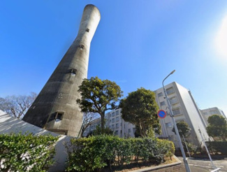 【外観】 | 多摩川住宅ハｰ１４号棟 | 前面に公園があり窮屈さの無い開放的な環境です。