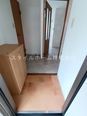 【玄関】 | グランツ仁崎 | 別部屋写真です。