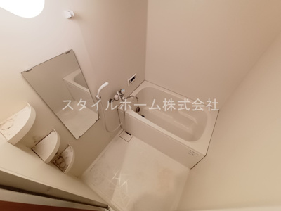 【浴室】 | グランツ仁崎 | 別部屋写真です。