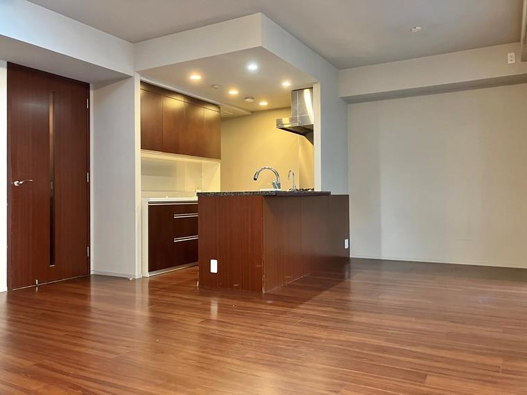 プラウド蘆花公園の居間・リビング