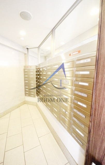 ナイスアーバン中野坂上のその他共用部分|集合ポストです。