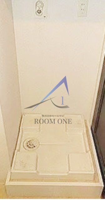 ナイスアーバン中野坂上の設備|洗濯機置き場です。