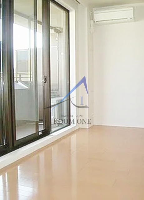 ナイスアーバン中野坂上の居間・リビング|洋室のお部屋です。