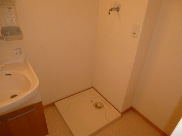 リュミエールのその他|洗濯機置き場