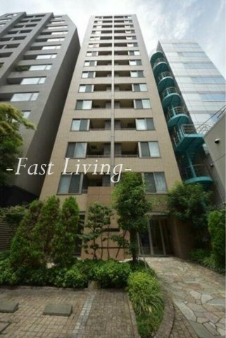 コンフォリア二番町のエントランス