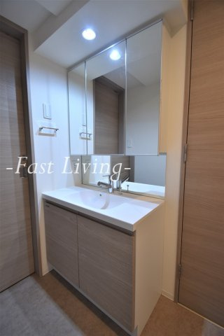 クレイシア秋葉原ラグゼスウィートの洗面所