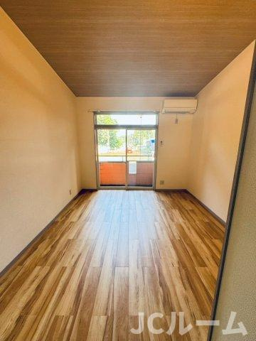 ピエスモンテA棟の居間・リビング