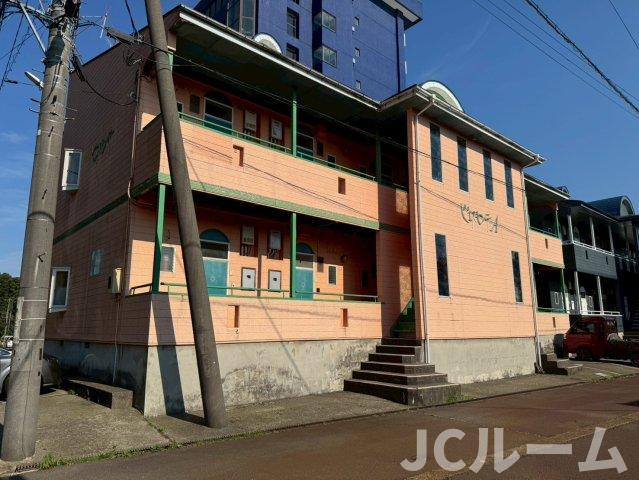 ピエスモンテA棟の外観